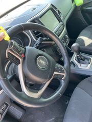 2016 Jeep Cherokee Latitude - Interior Steering Wheel With Keys Image